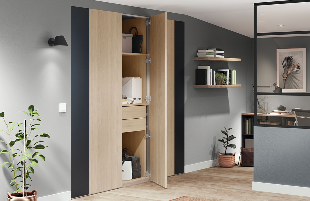 Porte de placard battante noir et bois