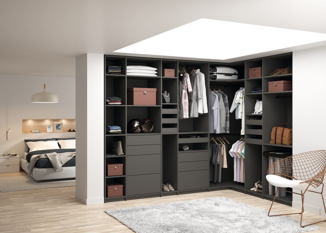  Dressing Excellence?